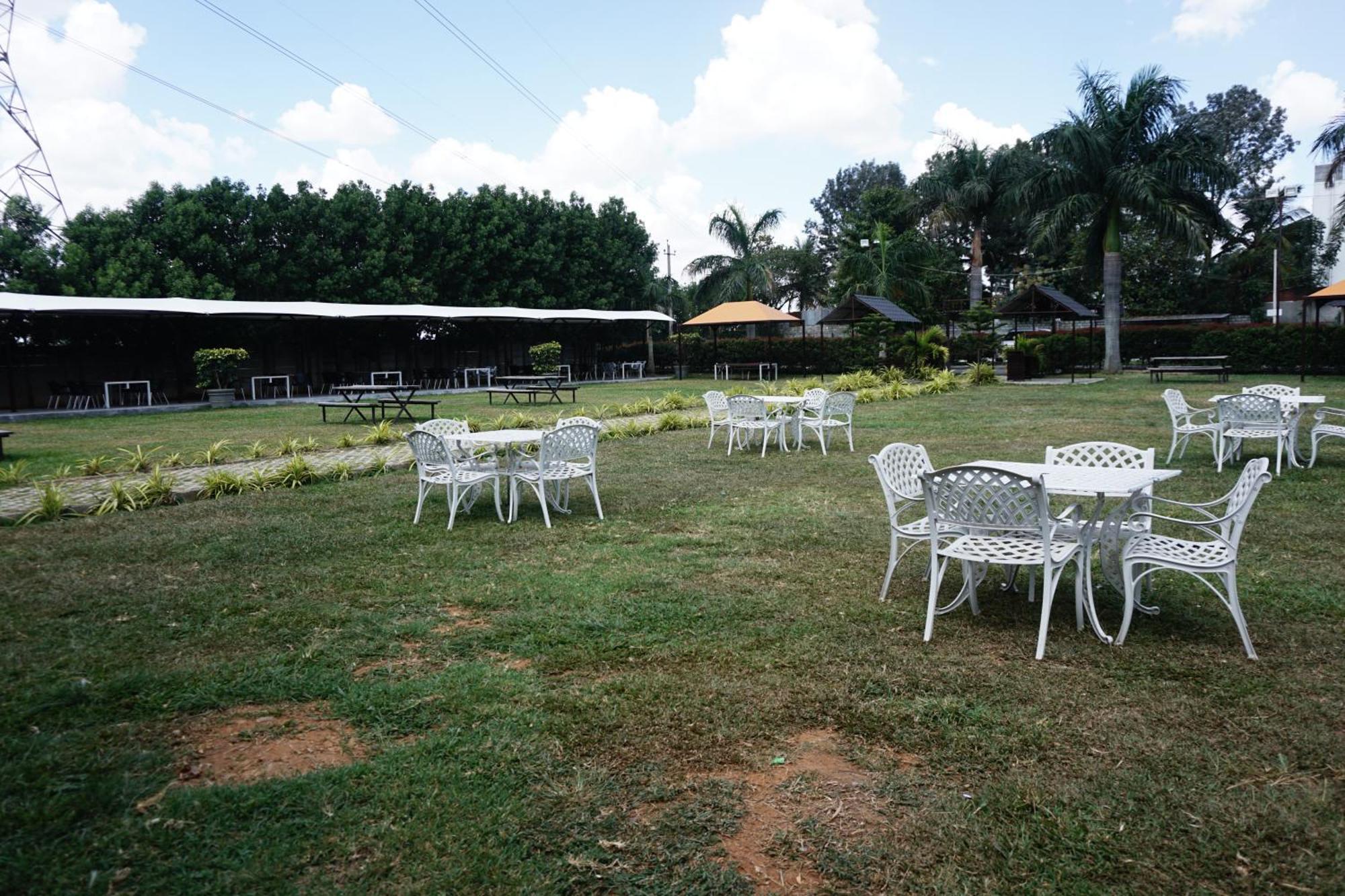 Vistar Resort & Hotels Kammasandra エクステリア 写真