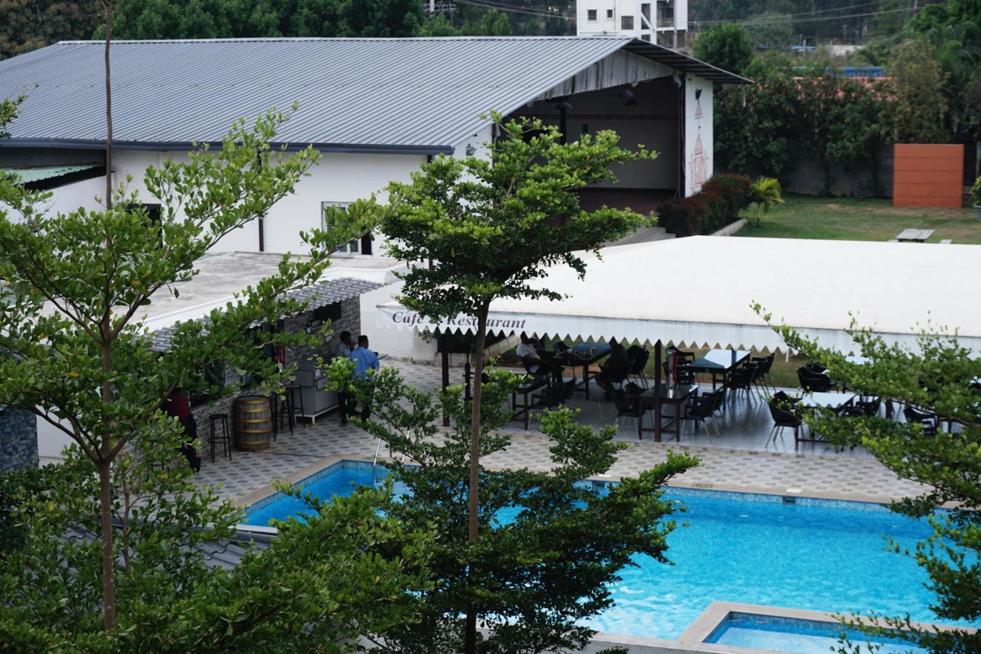 Vistar Resort & Hotels Kammasandra エクステリア 写真