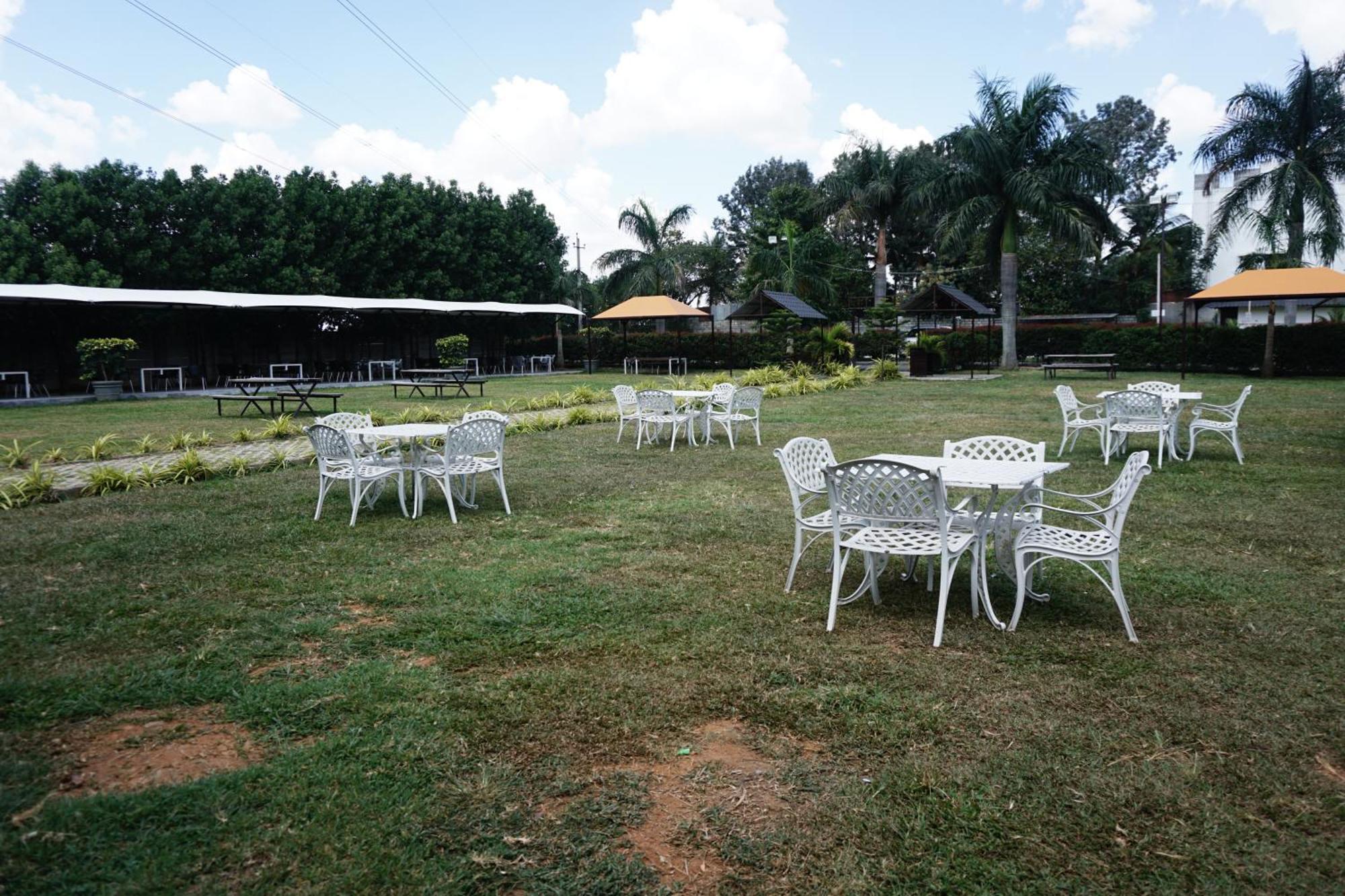 Vistar Resort & Hotels Kammasandra エクステリア 写真