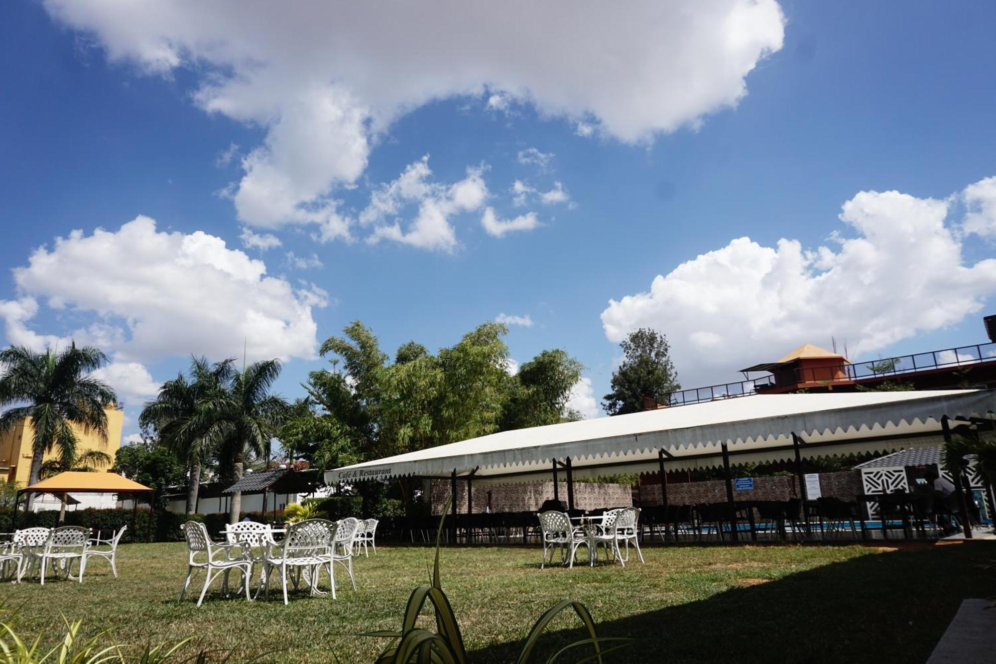 Vistar Resort & Hotels Kammasandra エクステリア 写真